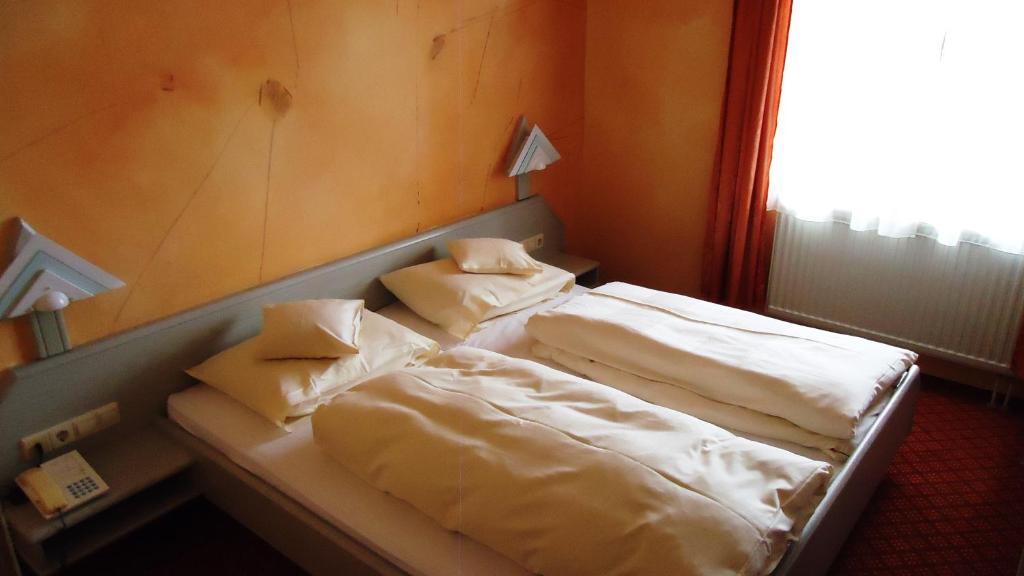 Hotel Krone Niederstotzingen Quarto foto