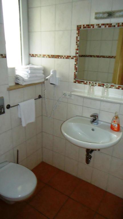 Hotel Krone Niederstotzingen Quarto foto