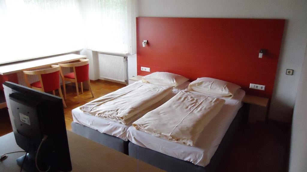 Hotel Krone Niederstotzingen Quarto foto