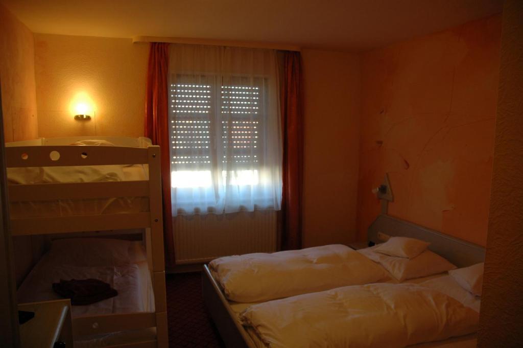 Hotel Krone Niederstotzingen Quarto foto